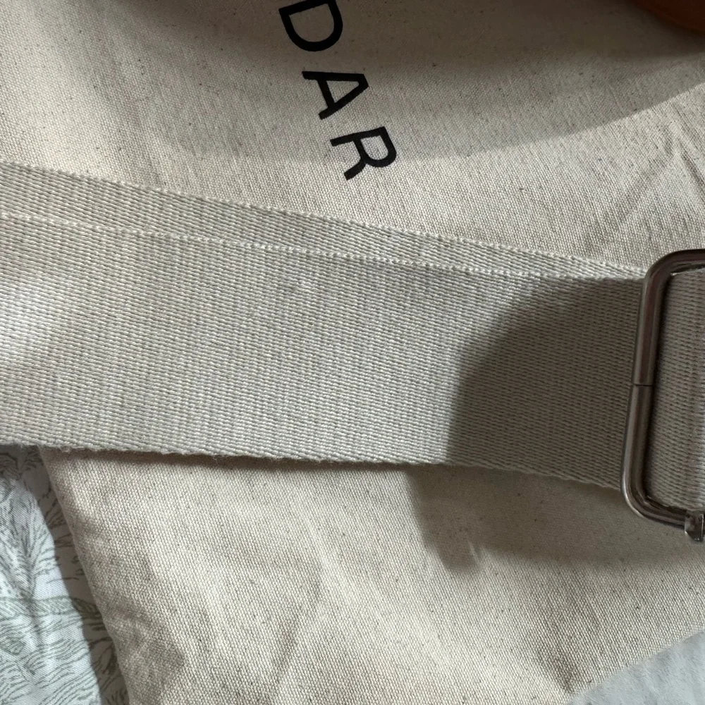 Andar The Waymaker Crossbody Bag - Picture 5 of 6
